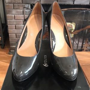 Nine West dark grey patent leather heels